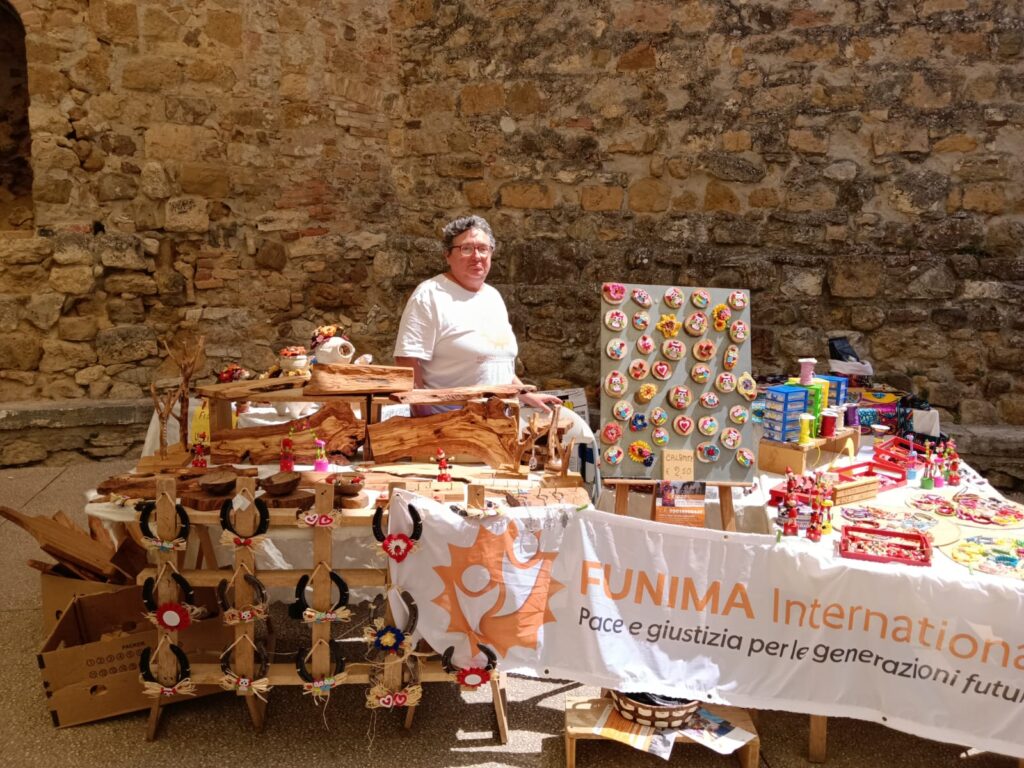 Funima: banchetto a S. Quirico d’Orcia giugno’25 Funima: banchetto a S. Quirico d’Orcia giugno’25