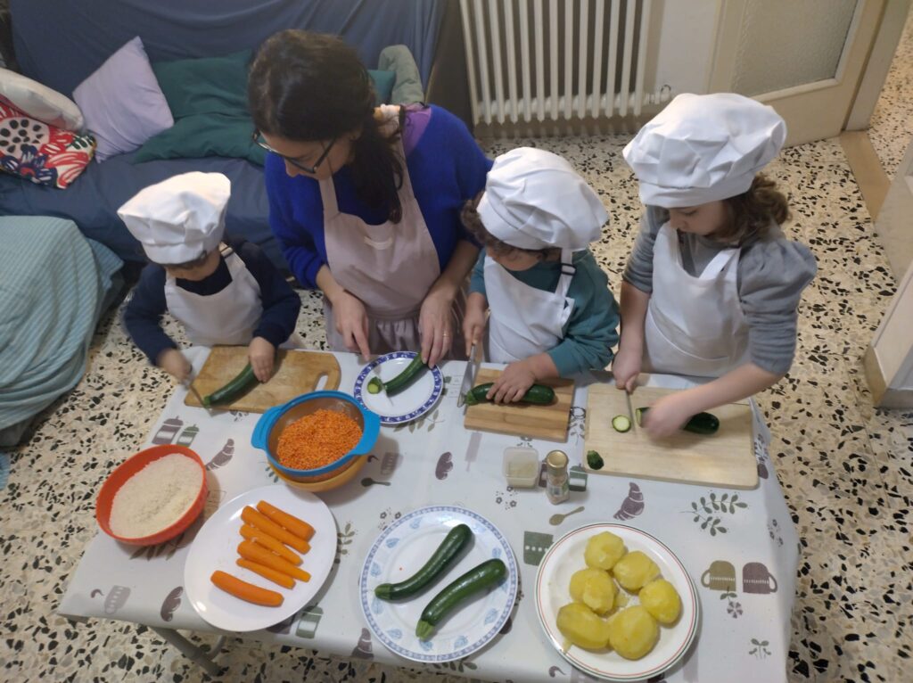 Progetto Cuori – piccoli chef (facciamo il minestrone!) Progetto Cuori – piccoli chef (facciamo il minestrone!)