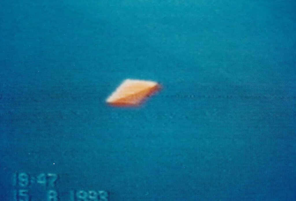 Fotografia storica di un UFO - archivio Dal Cielo alla Terra (04)